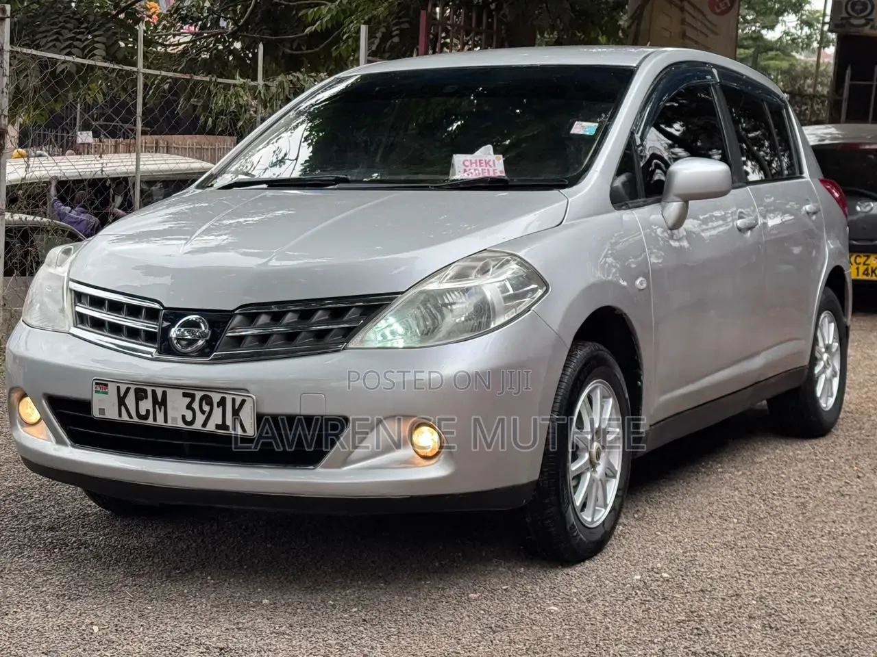 Nissan Tiida 2010 Beige