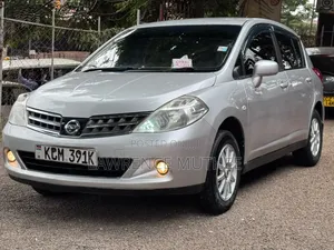 Nissan Tiida 2010 Beige