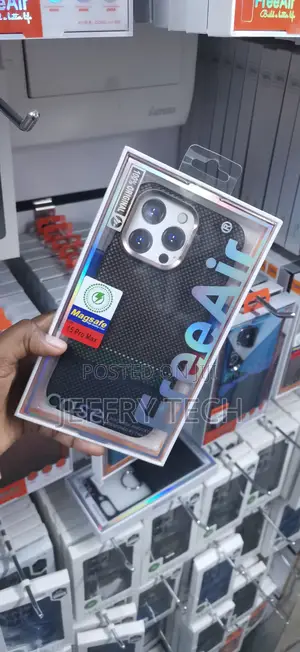 Free Air Carbon Fiber Magsafe Case for the Apple iPhone 15 Pro Max