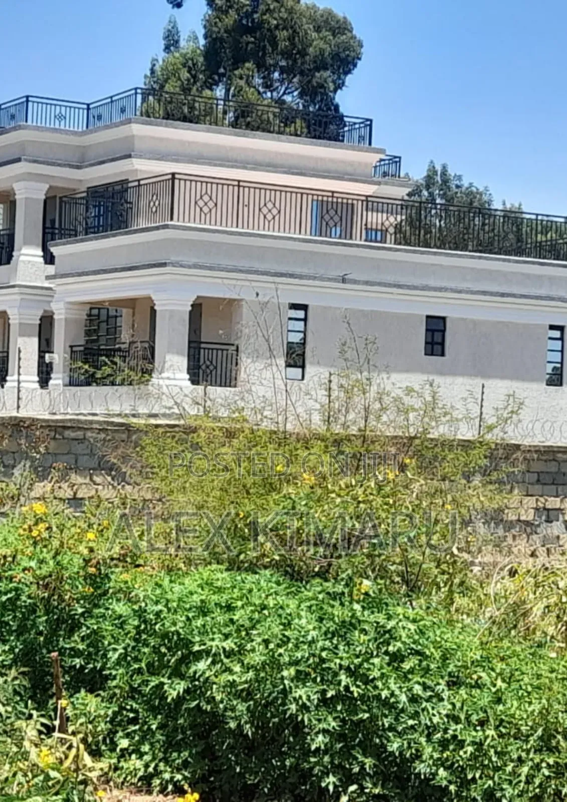 Furnished 6bdrm Maisonette in Karai for sale
