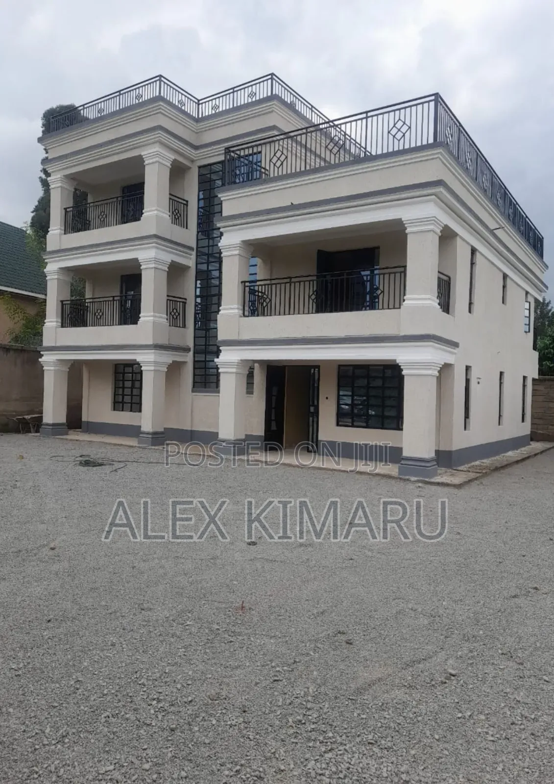 Furnished 6bdrm Maisonette in Karai for sale