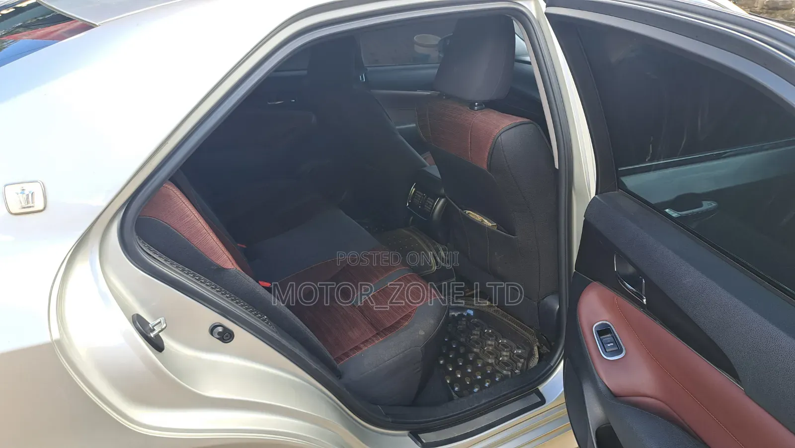 Toyota Crown 2013 Silver