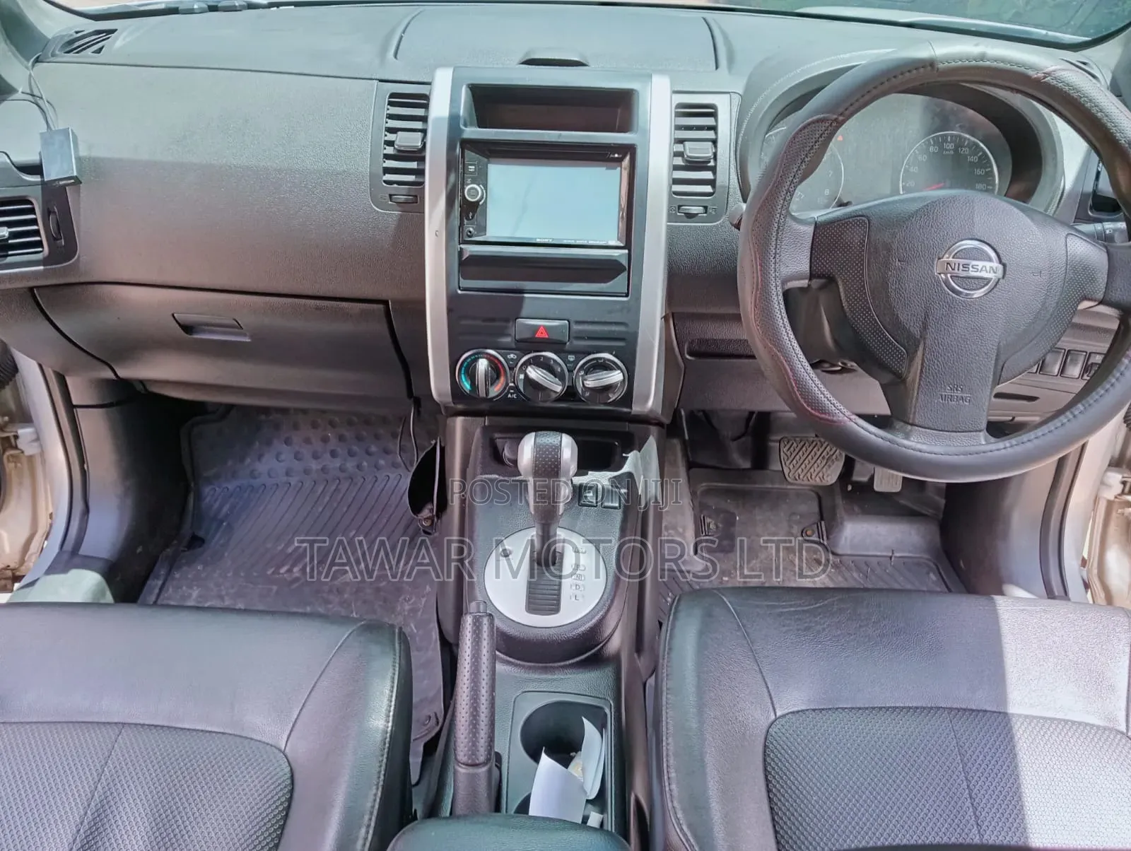 Nissan X-Trail 2012 Gray