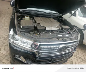 Toyota Land Cruiser 2017 Black
