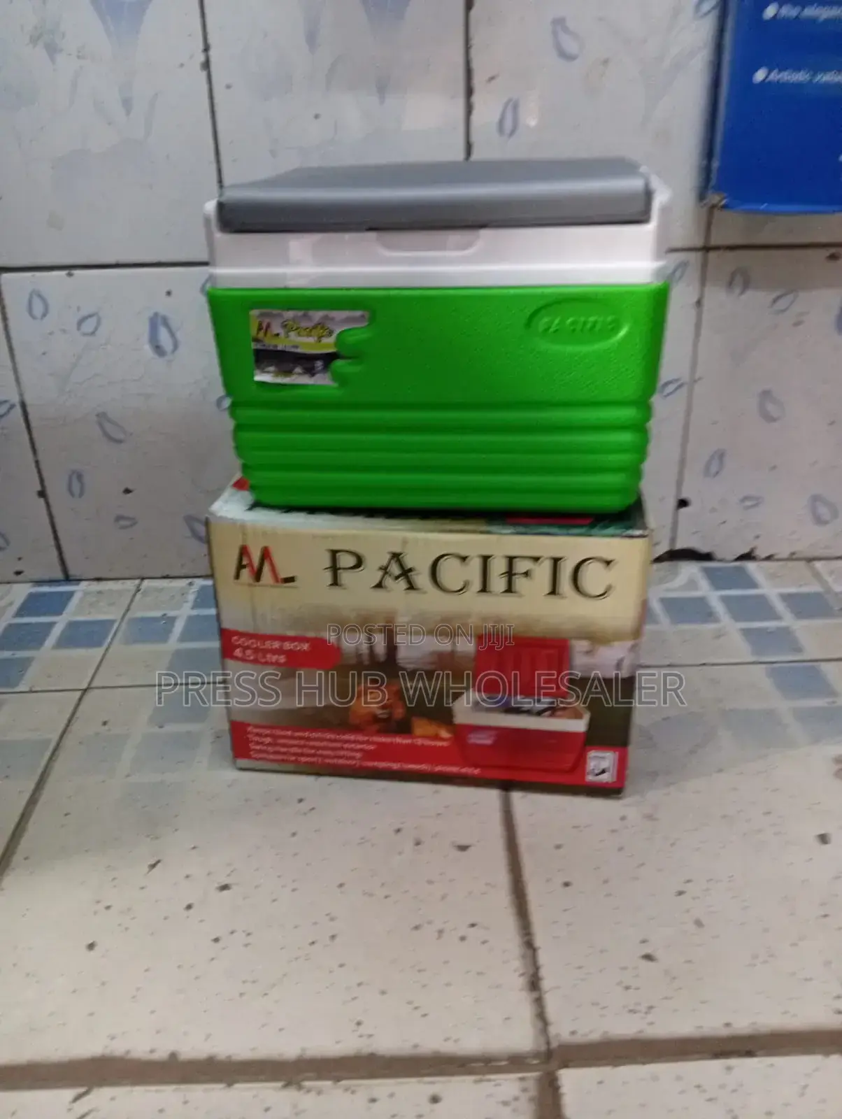 M-Pacific 4.5l Portable Cooler Box – Green
