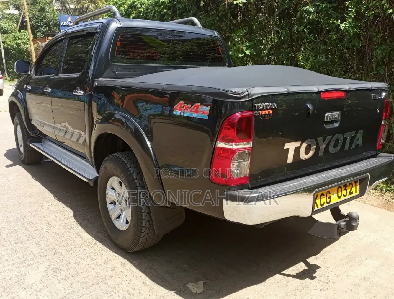 Toyota Hilux 2009 Black