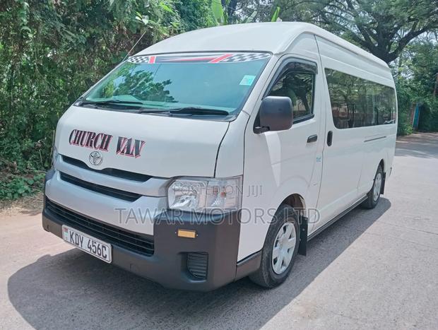 Toyota Grand HiAce 2024 White - thumbnail 3