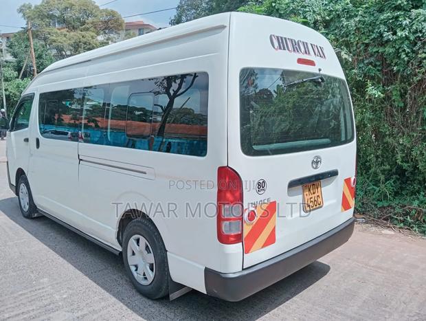 Toyota Grand HiAce 2024 White - thumbnail 4