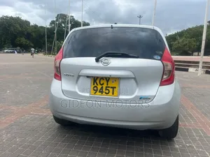 Nissan Note 2012 Silver