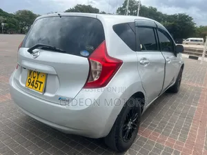 Nissan Note 2012 Silver