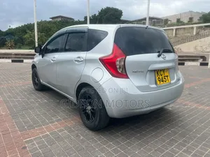 Nissan Note 2012 Silver