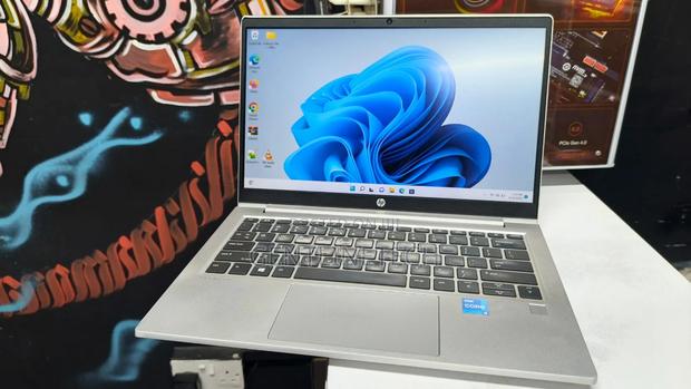 Laptop HP ProBook 430 G8 16GB Intel Core i5 SSD 512GB - thumbnail 3