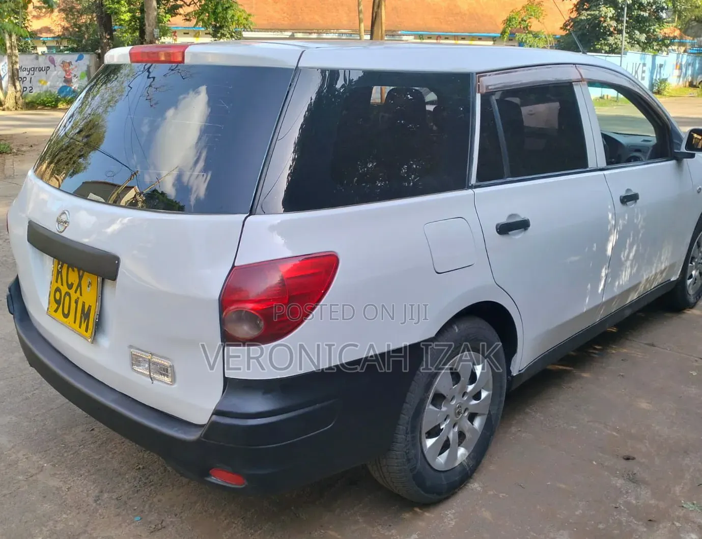 Nissan Advan 2012 White