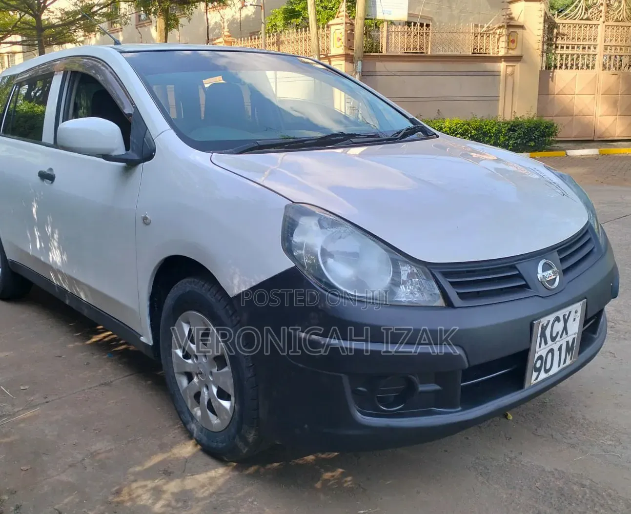 Nissan Advan 2012 White