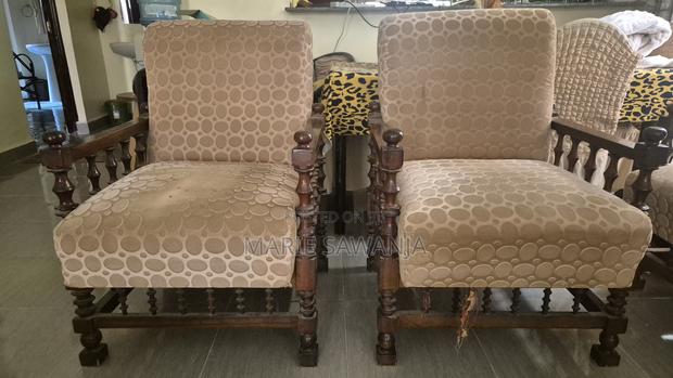 Couch(Sofa) - thumbnail 3