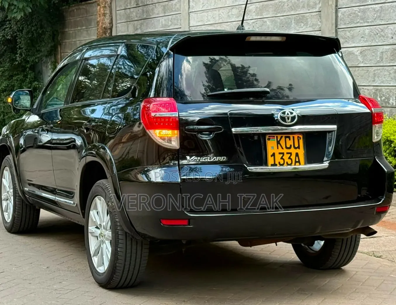Toyota Vanguard 2012 Black
