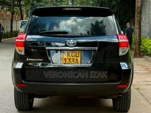Toyota Vanguard 2012 Black