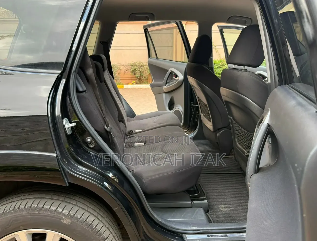 Toyota Vanguard 2012 Black
