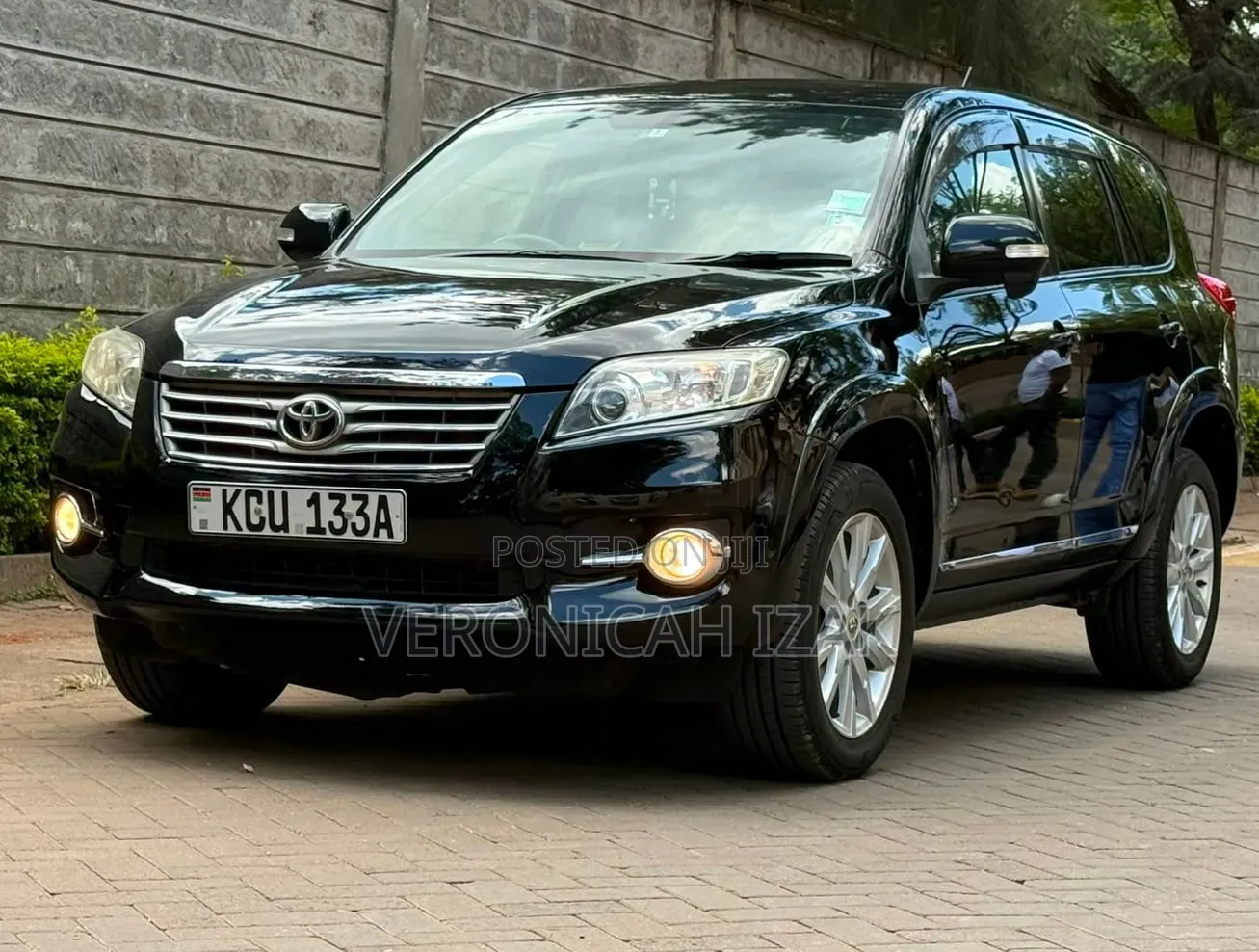 Toyota Vanguard 2012 Black