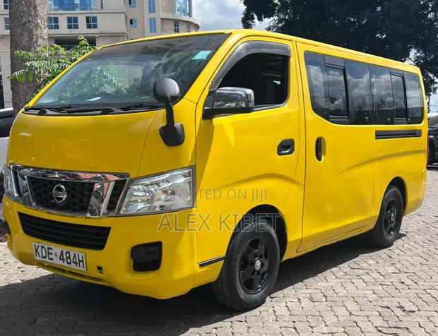 Nissan Caravan (Urvan) 2013 Yellow - thumbnail 9