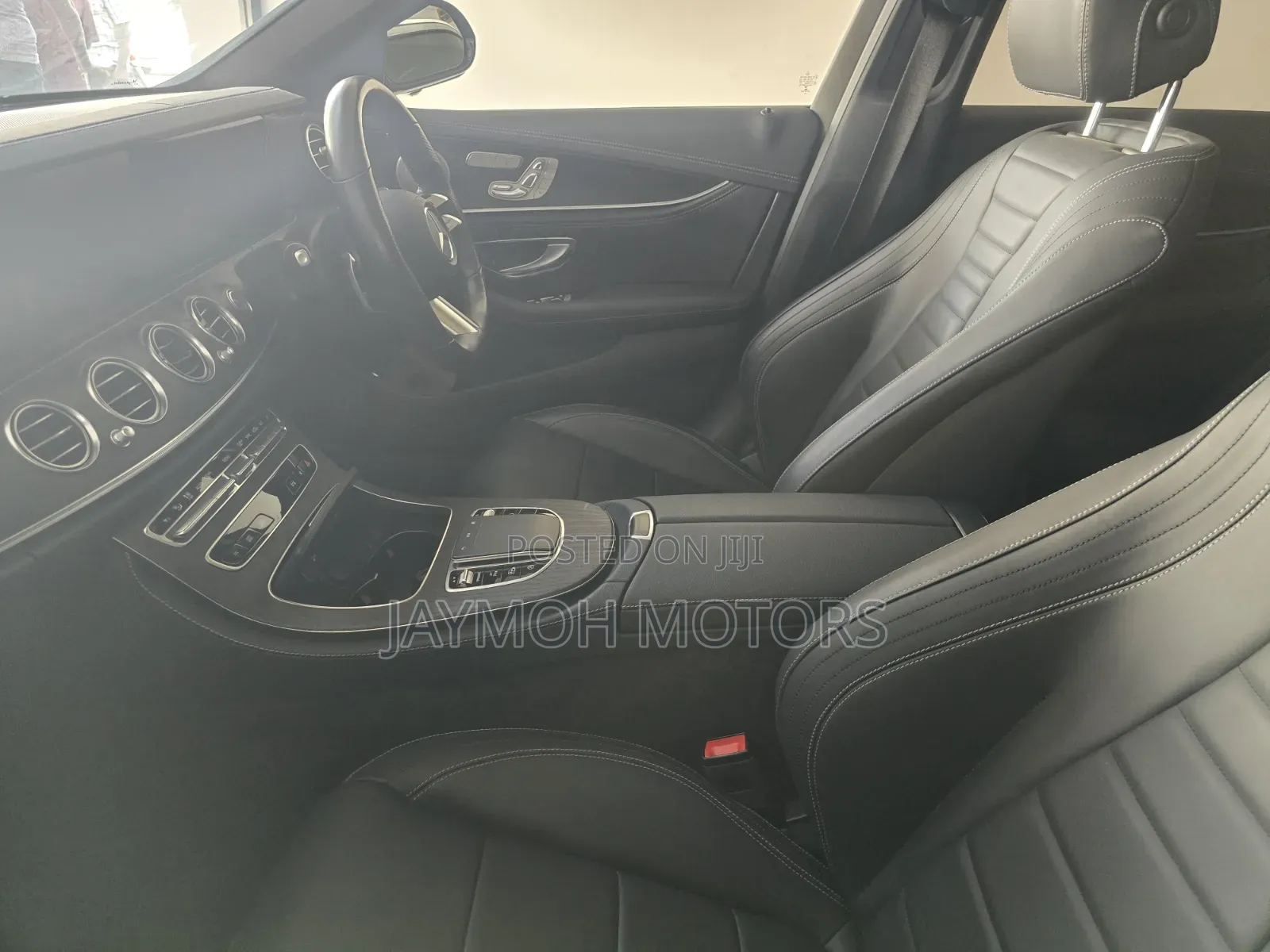 Mercedes-Benz E200 2020 Pearl