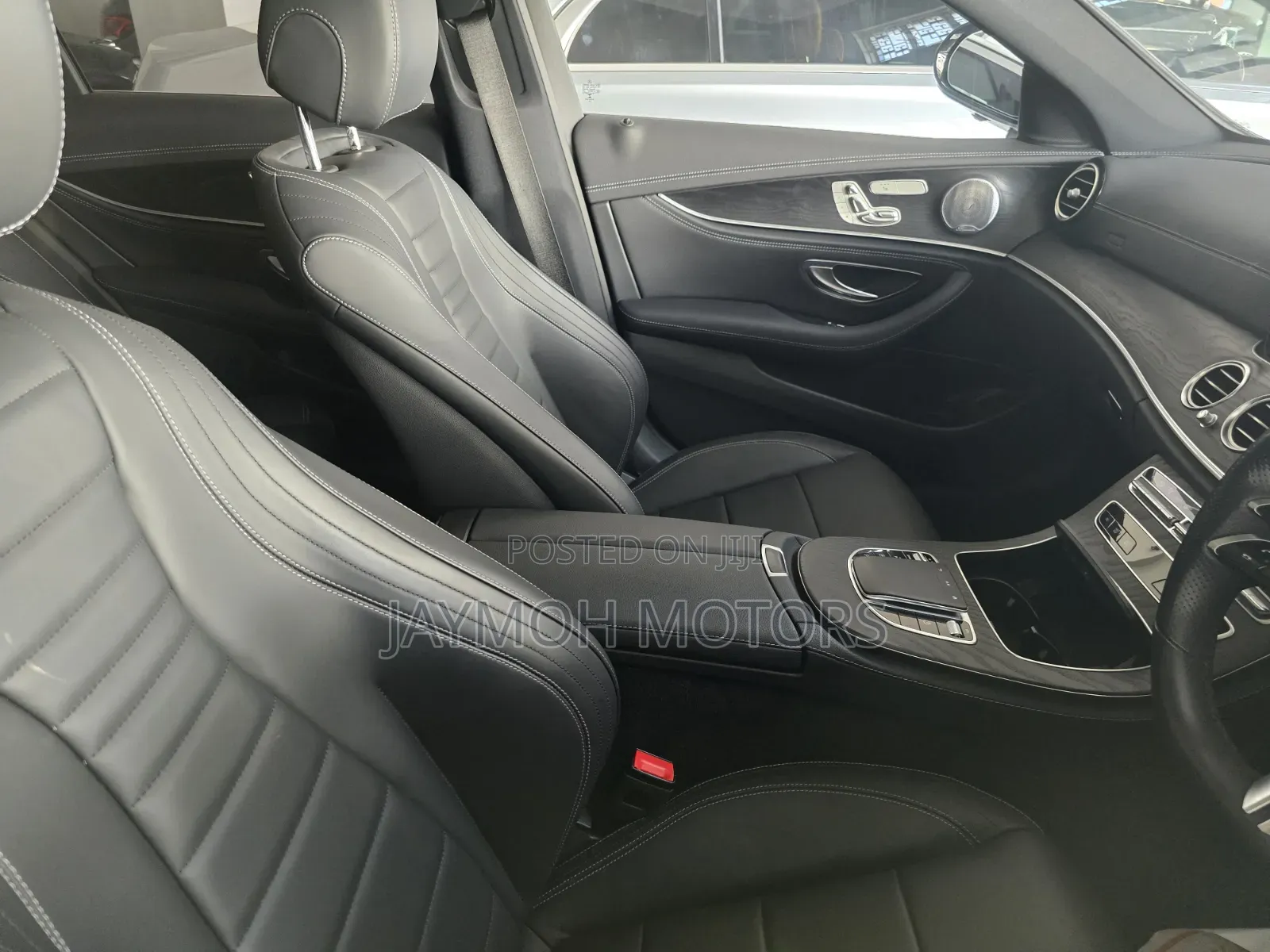 Mercedes-Benz E200 2020 Pearl