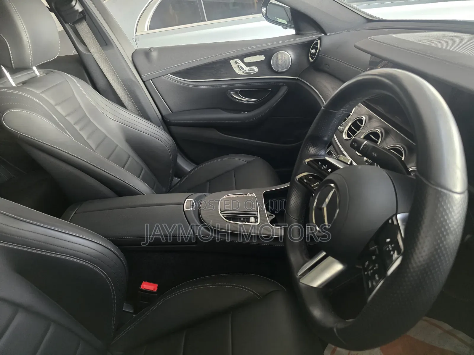 Mercedes-Benz E200 2020 Pearl