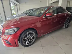 Mercedes-Benz C200 2020 Red