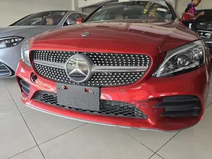 Mercedes-Benz C200 2020 Red