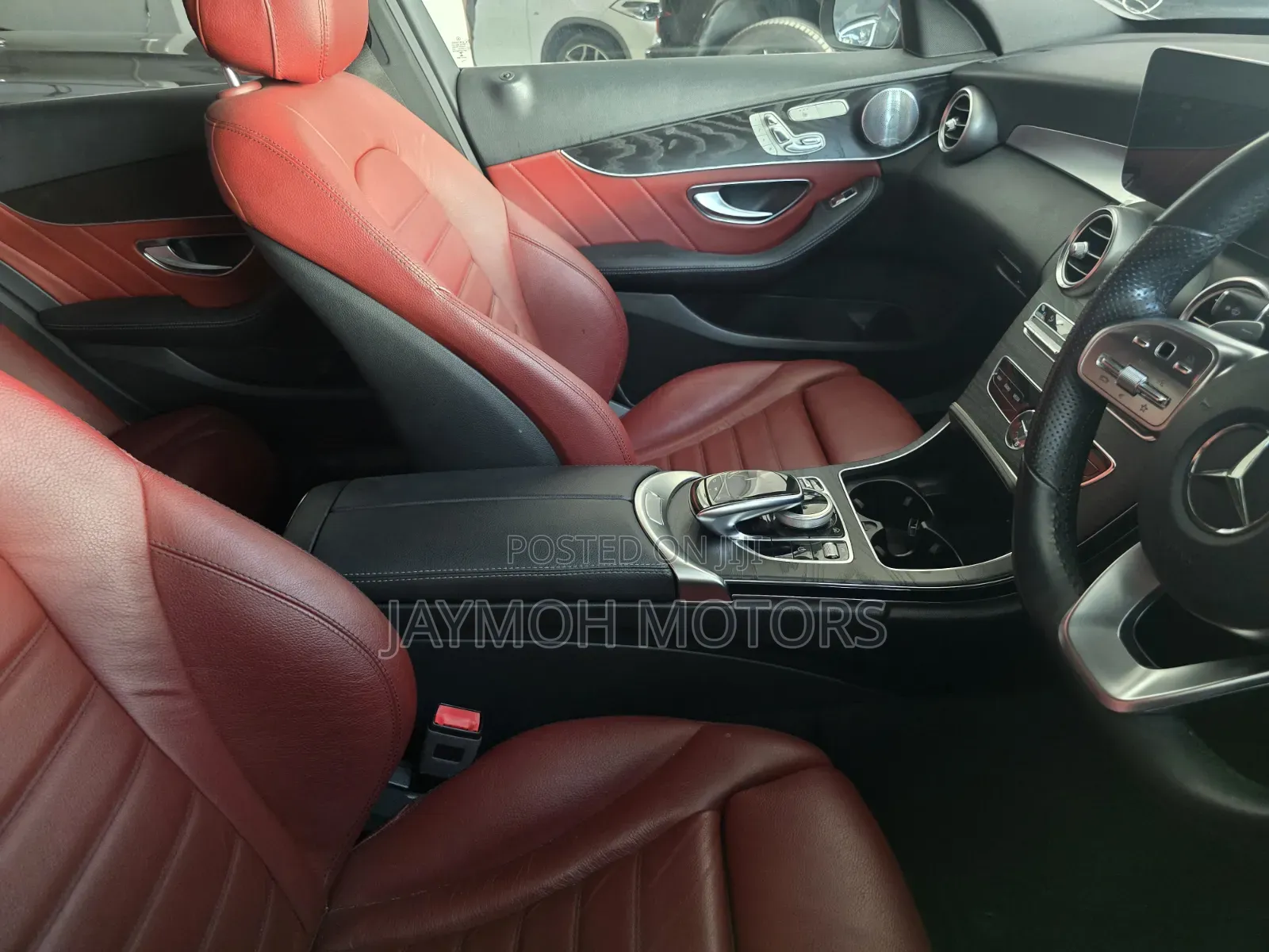 Mercedes-Benz C200 2020 Red