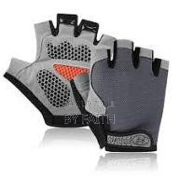 Half Finger Gym Gloves With Grip