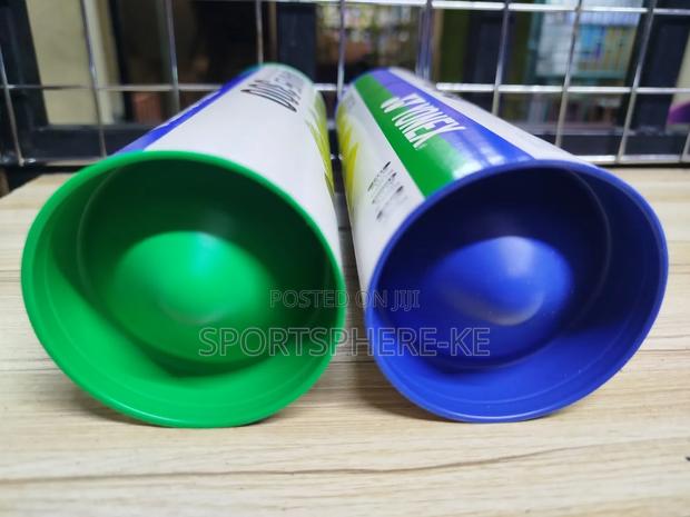 Mavis 300 Original Yonex Shuttlecock Both Green and Blue Cap - thumbnail 2