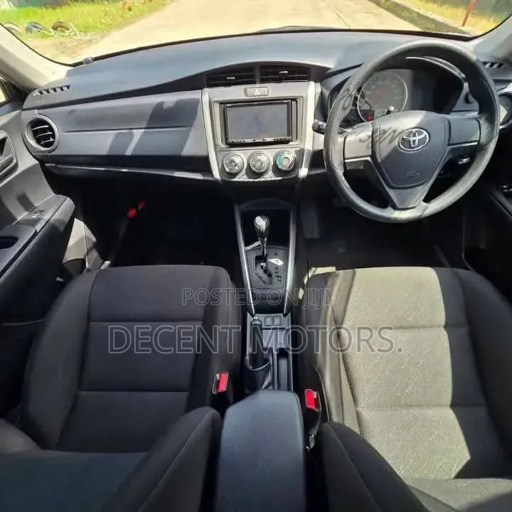 Toyota Corolla Fielder 2020 Silver