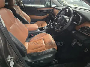 Subaru Outback 2023 Gold