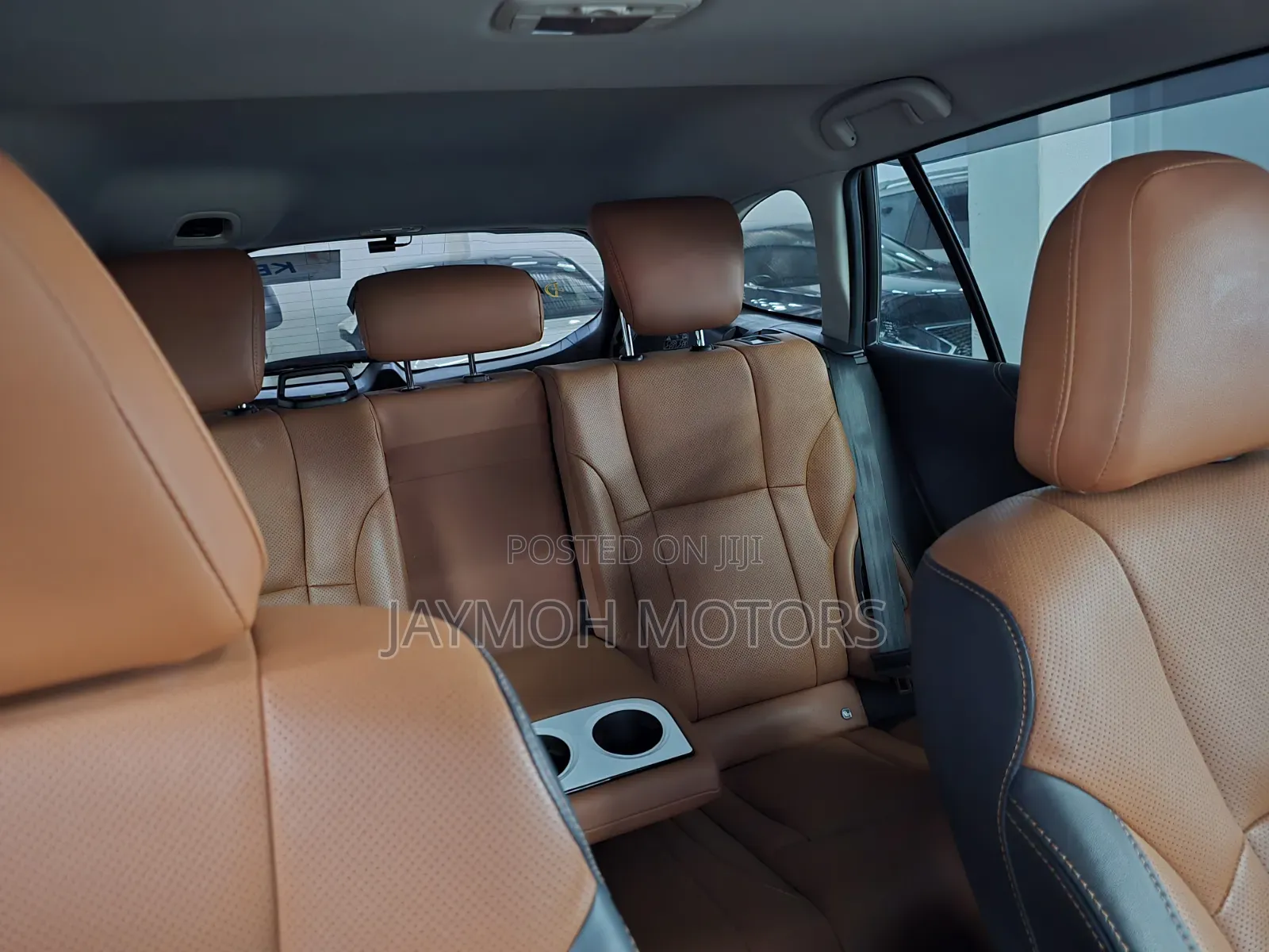 Subaru Outback 2023 Gold