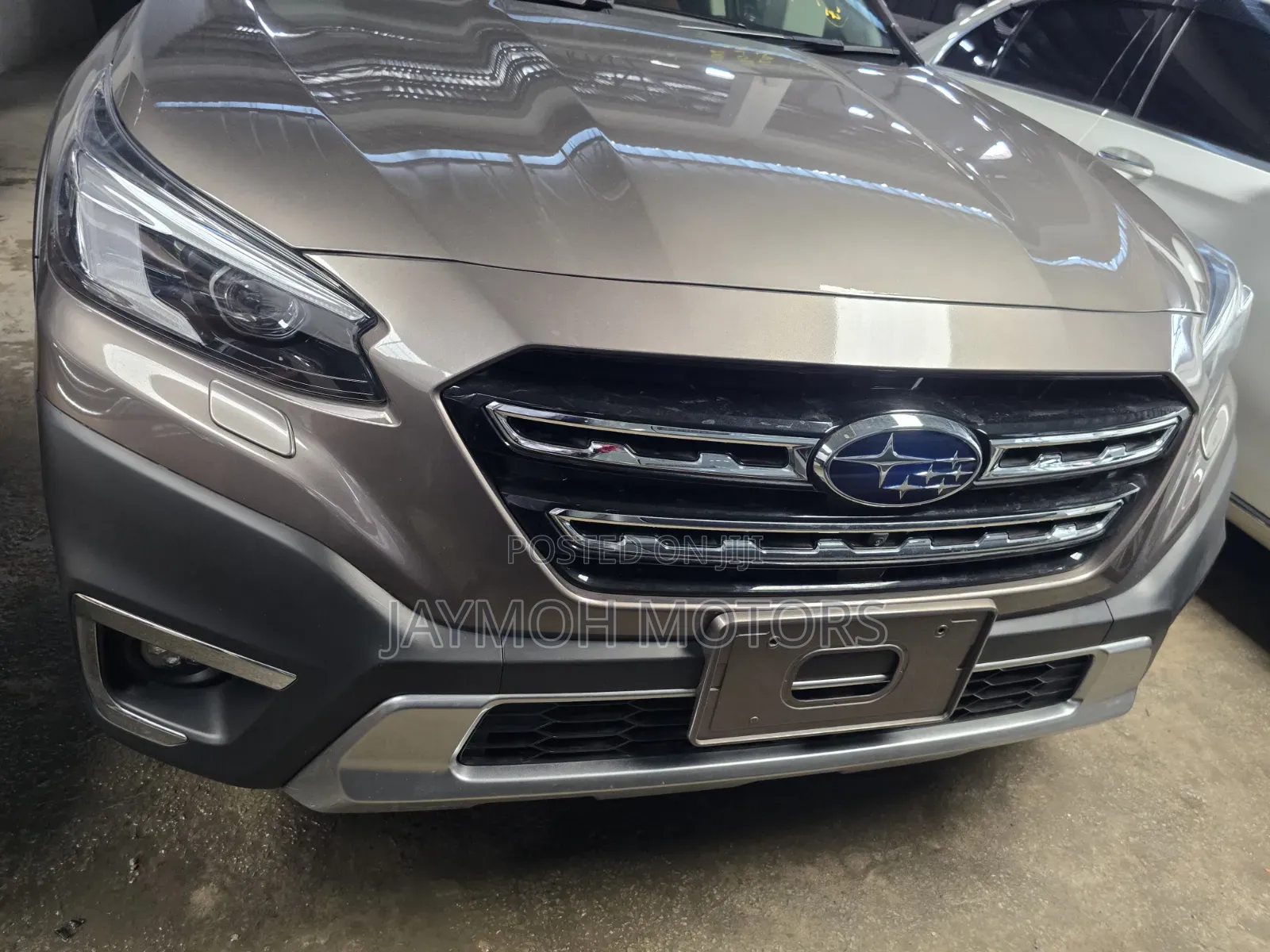 Subaru Outback 2023 Gold