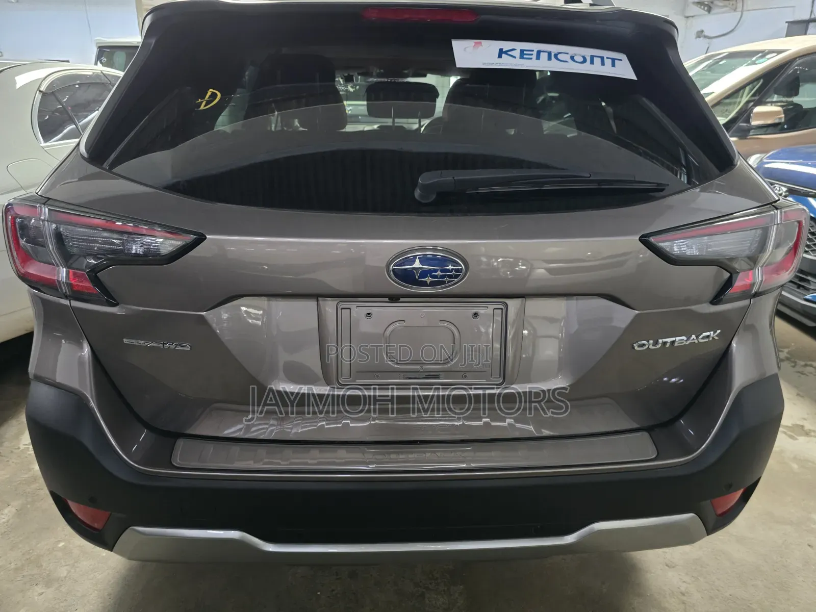 Subaru Outback 2023 Gold