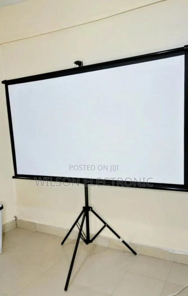 Projector Screen Display. 75" Inch - thumbnail 2