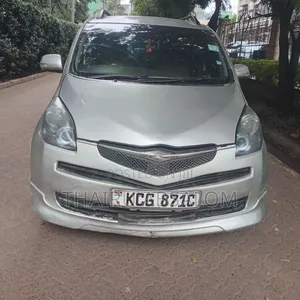 Toyota Ractis 2008 Silver