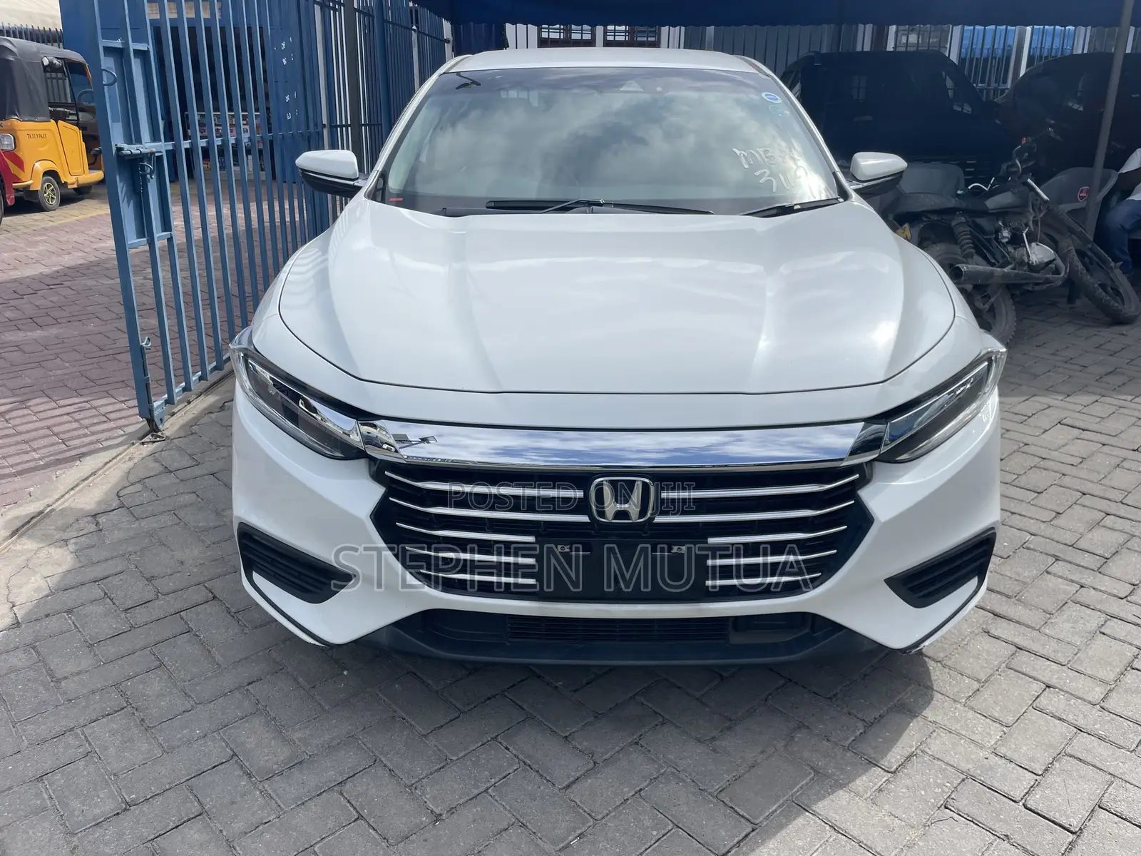 Honda Insight Touring 2019 White