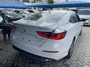 Honda Insight Touring 2019 White