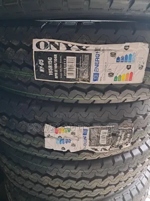 195r15c Onyx Ny-05