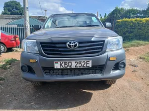 Toyota Hilux 2001 Gray