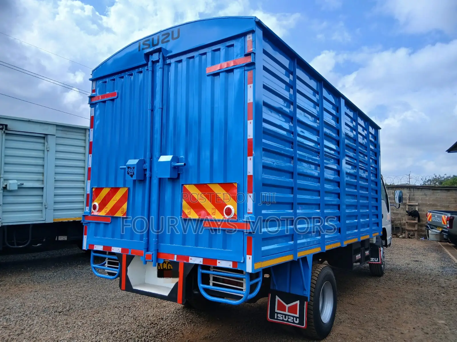 Isuzu NPR 2016