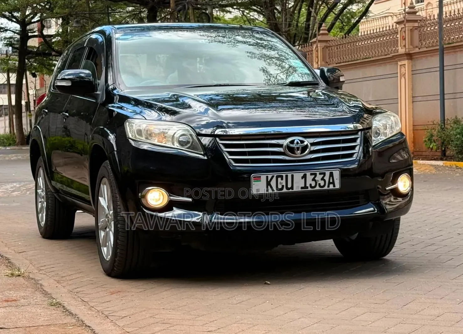Toyota Vanguard 2012 Black
