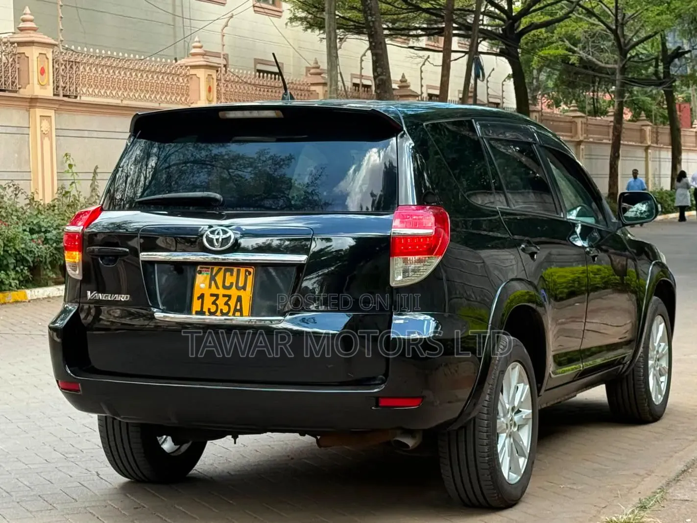 Toyota Vanguard 2012 Black