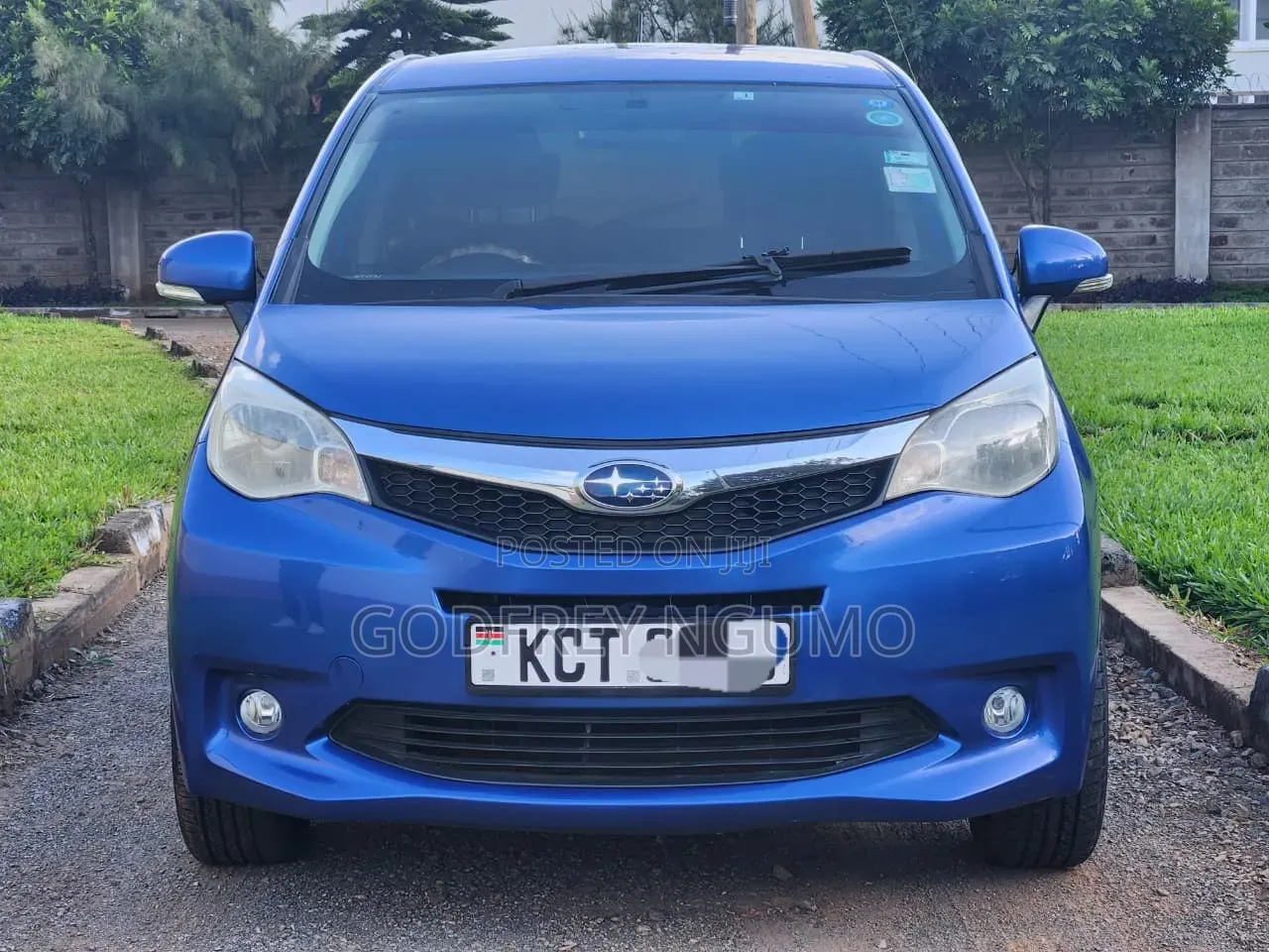 Subaru Trezia 2011 Blue