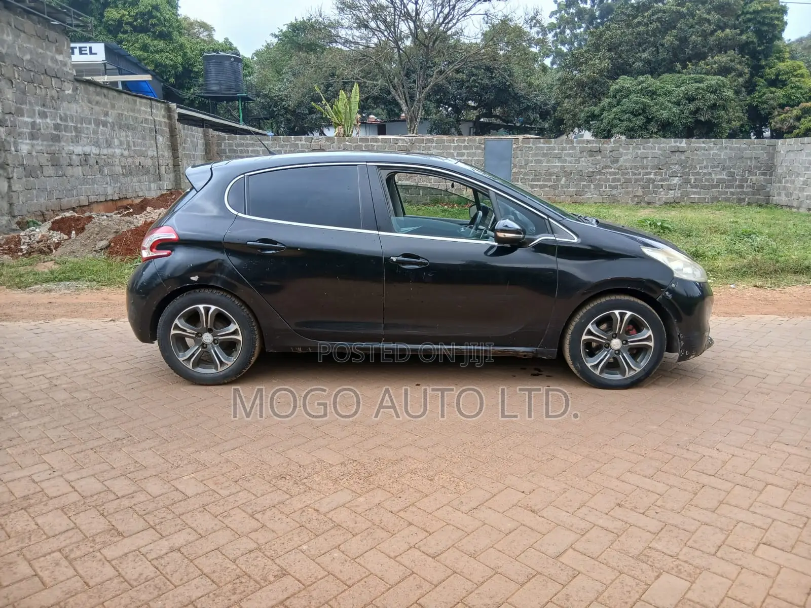 Peugeot 208 2014 Black