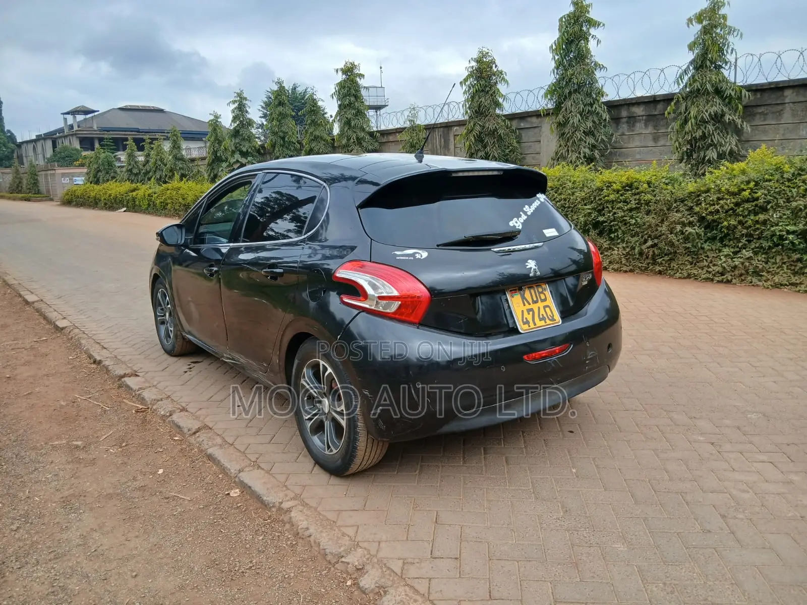 Peugeot 208 2014 Black