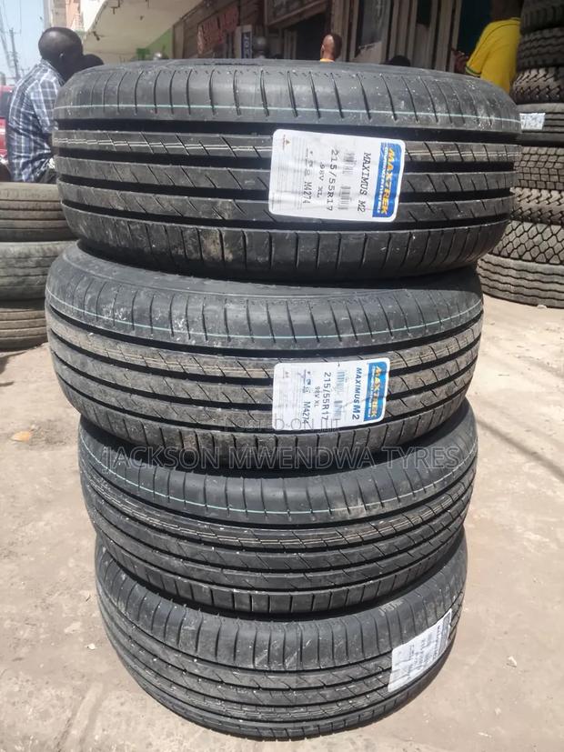 215/55r17 Maxtrek